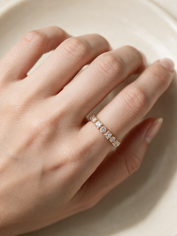 Alternating Moissanite Inlay Band Ring – 2.1ct