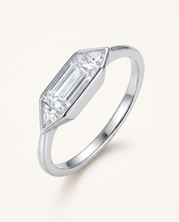 Minimalist Geometric Moissanite Ring – 1.4ct